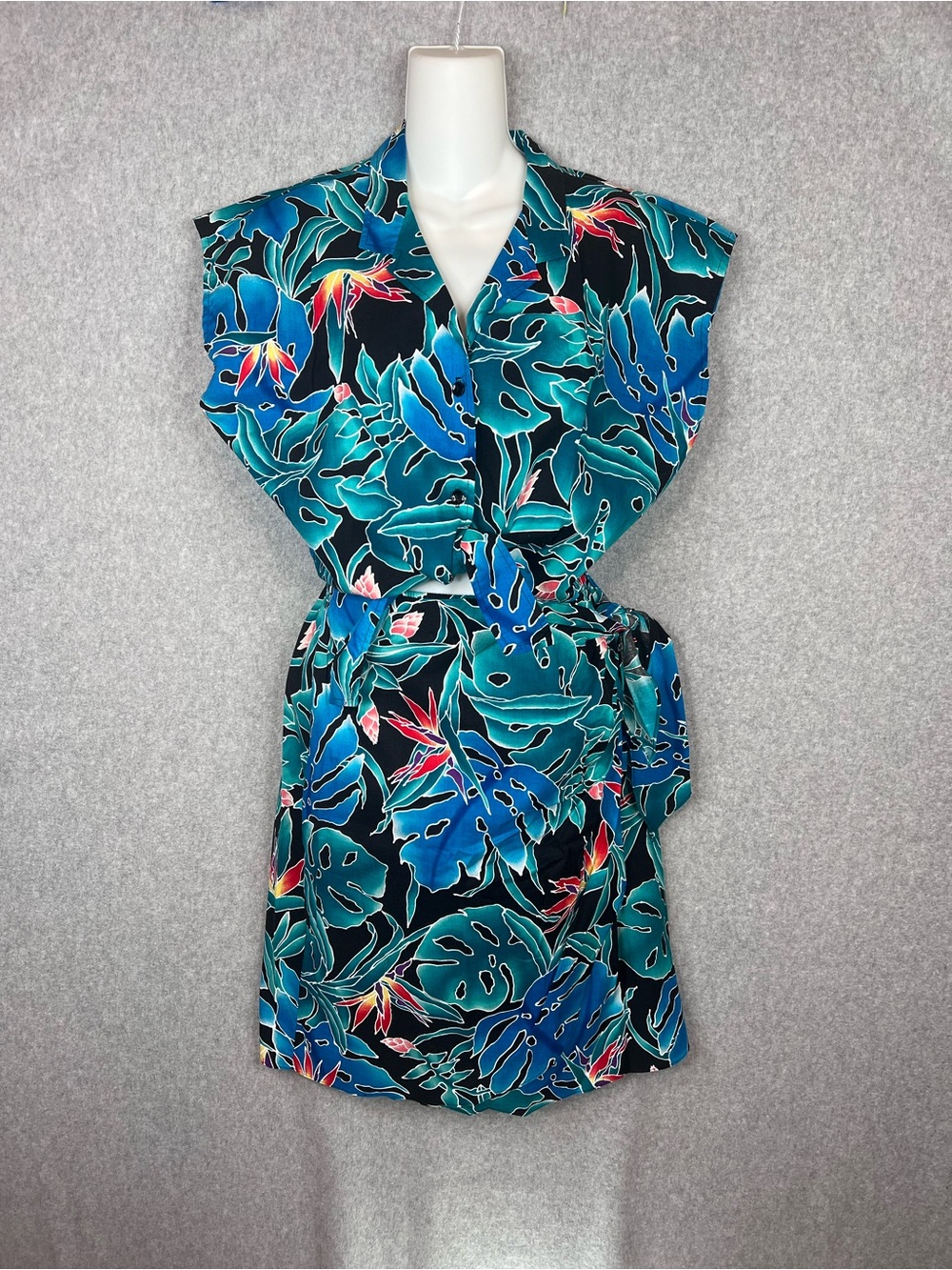 Hilo Hattie Vintage 2 Piece Hawaiian Set Button Down Top & Sarong Skirt Sz Lg/M